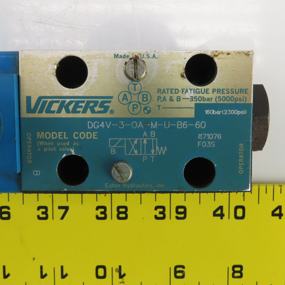 Vickers DG4V-3-OA-M-U-B6-60 4/2 Hydraulic Directional Control Valve 120V Coil