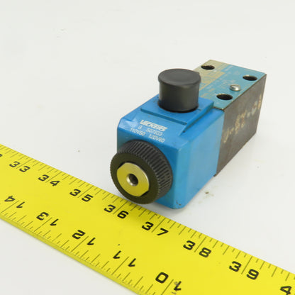 Vickers DG4V-3-OA-M-U-B6-60 4/2 Hydraulic Directional Control Valve 120V Coil