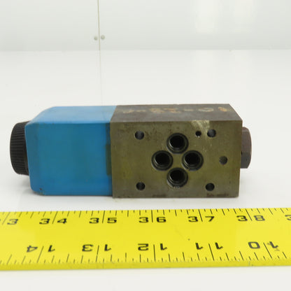 Vickers DG4V-3-OA-M-U-B6-60 4/2 Hydraulic Directional Control Valve 120V Coil