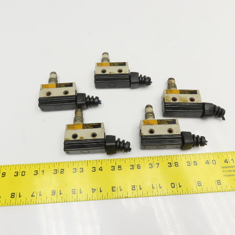 Omron ZC-Q2255 480VAC 250VDC Roller Snap Action Limit Switch Lot Of 5