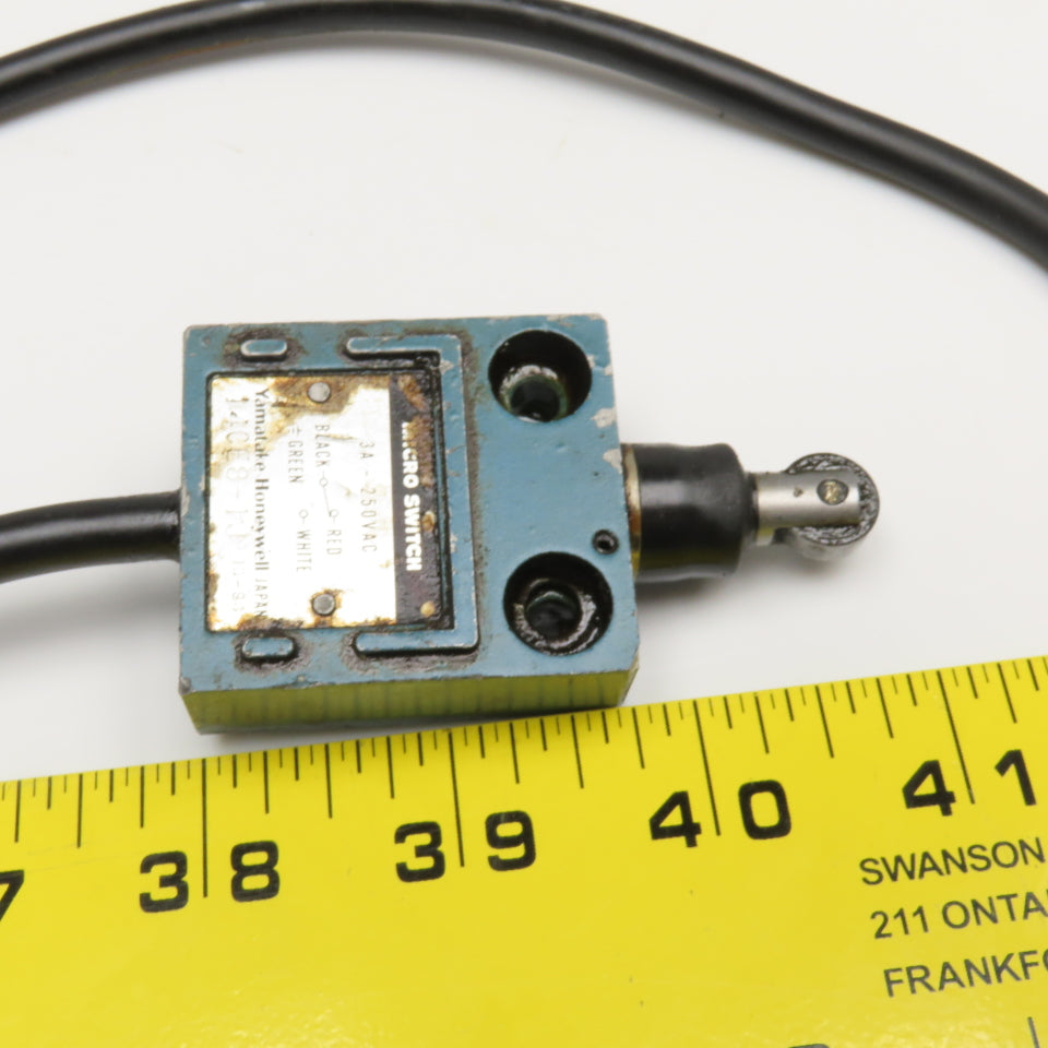 Yamatake Honeywell 14CE8-1J 3A 250VAC Micro Limit Switch