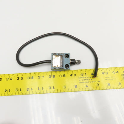 Yamatake Honeywell 14CE8-1J 3A 250VAC Micro Limit Switch