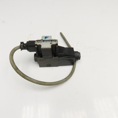 Daikin KSO-G02-2BA-10-N 4/3 Position Closed Center Hydraulic Valve 100V Coil