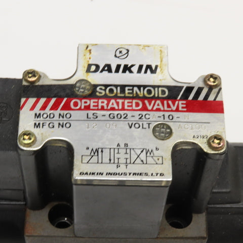Daikin LS-G02-2CA-10-N 4/3 Position Closed Center Hydraulic Valve 100V Coil