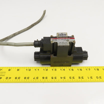 Daikin LS-G02-2CA-10-N 4/3 Position Closed Center Hydraulic Valve 100V Coil