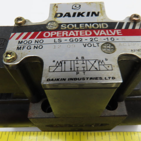 Daikin LS-G02-2CA-10-N 4/3 Position Closed Center Hydraulic Valve 100V Coil