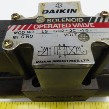 Daikin LS-G02-2CA-10-N 4/3 Position Closed Center Hydraulic Valve 100V Coil