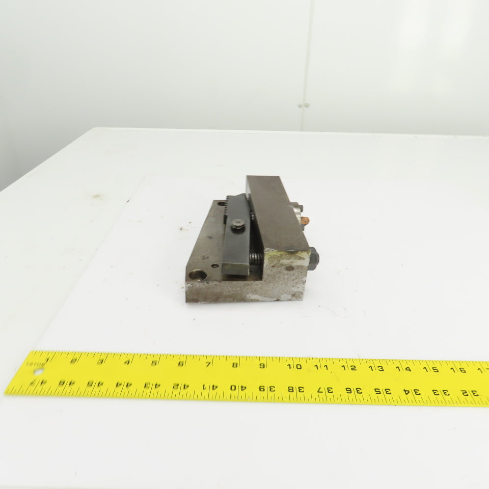 Pneumatic Single Serrated Jaw Clamping Device 2-1/4" x 1/2" Jaw