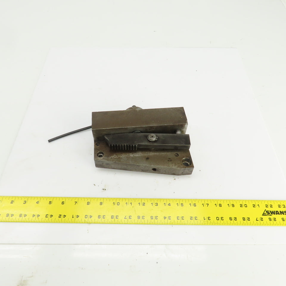 Pneumatic Single Serrated Jaw Clamping Device 2-1/4" x 1/2" Jaw