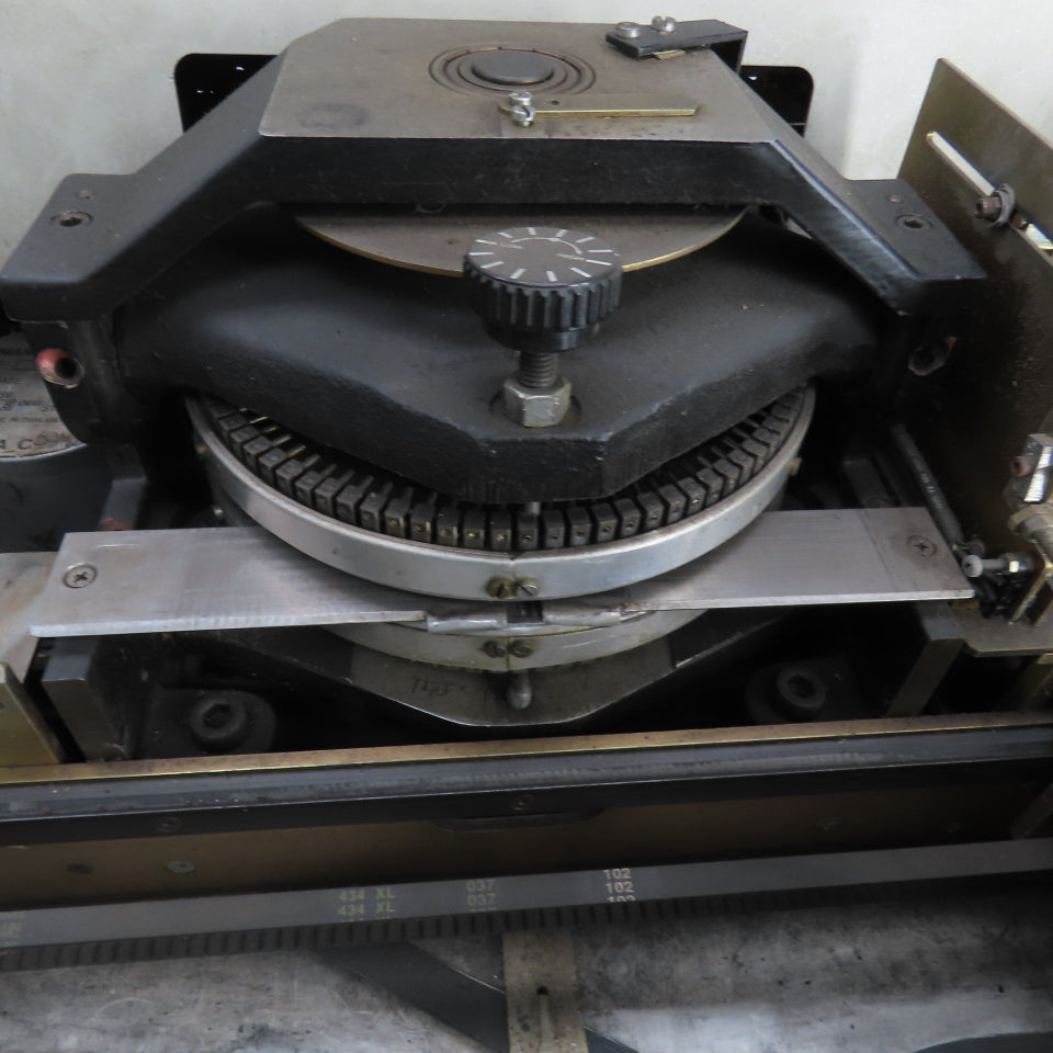 Norcom 1700/A Automatic Metal Dog Tag Stamping Embosser 115V 50/60HZ 6A
