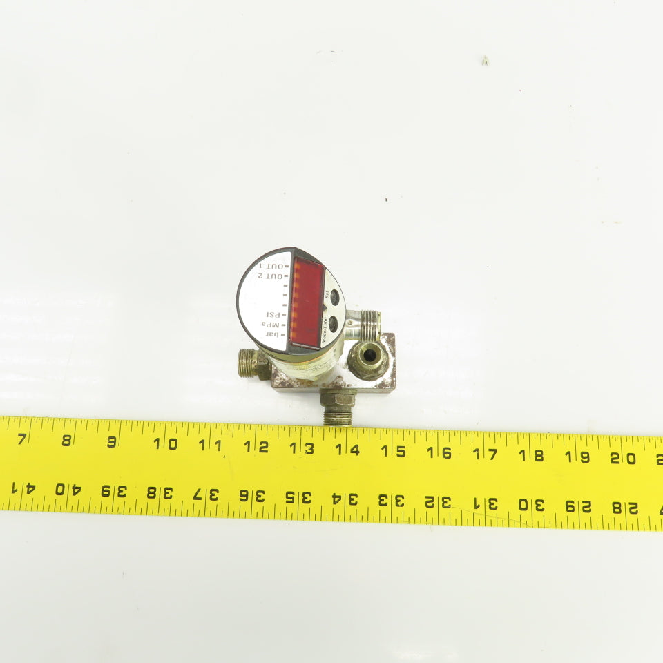IFM PN2222 Pressure Sensor 20-30VVDC 300 BAR 4350PSI W/Valve Block