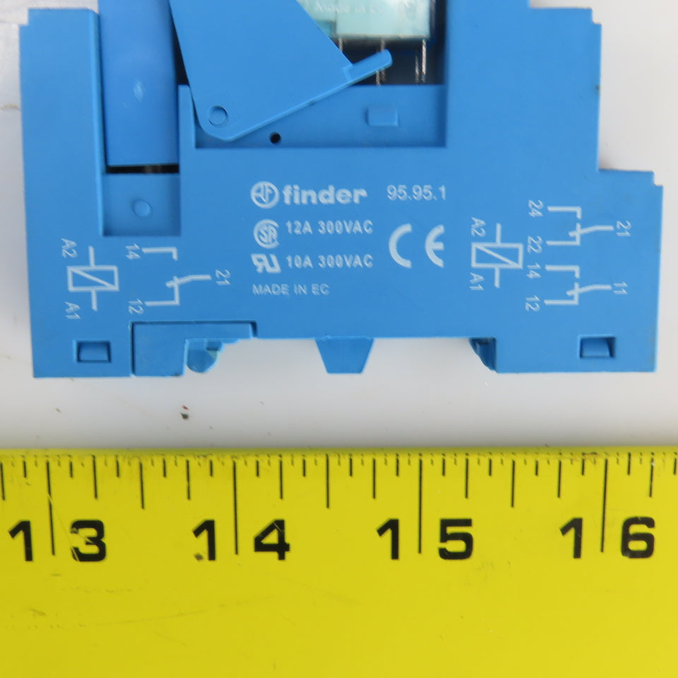 Finder 40.61 24V DC Relay W/Base 95.95.1 300V AC Lot Of 3