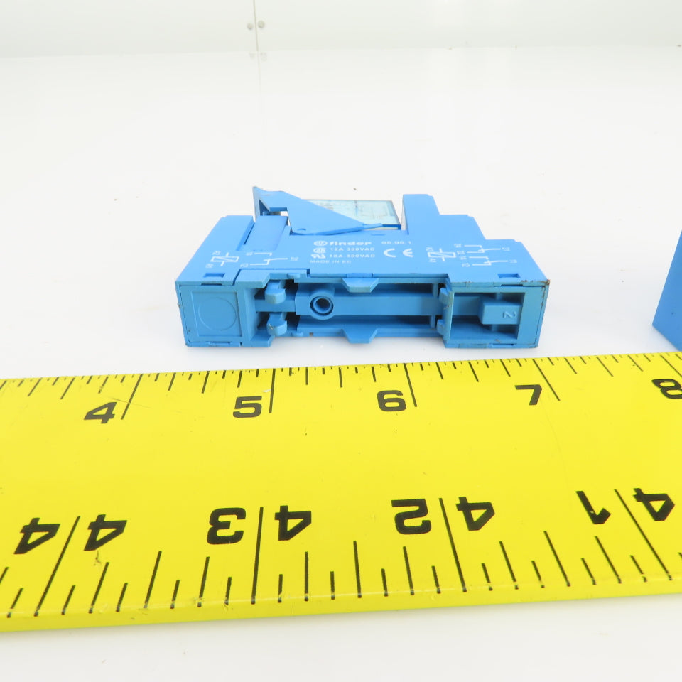 Finder 40.61 24V DC Relay W/Base 95.95.1 300V AC Lot Of 3