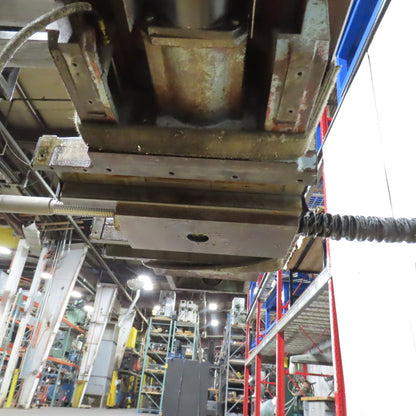 Wasino WMC-14 67-3/4"x 17" W 2-Axis Servo Driven Linear Sliding Table