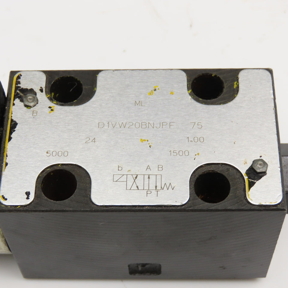 Parker D1VW20BNJPF 4/2 Way Directional Valve Single Solenoid 24VDC 5000PSI
