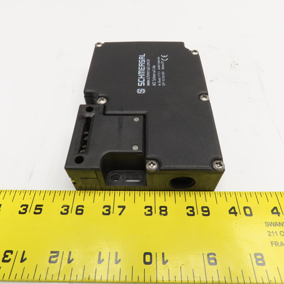 Schmersal AZM 161SK-12/12RKA-024 230V Interlock Door Guard Gate Switch