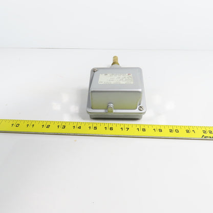United Electric C100 Model 120 0-225°F / -15+105°C Temperature Switch 480VAC