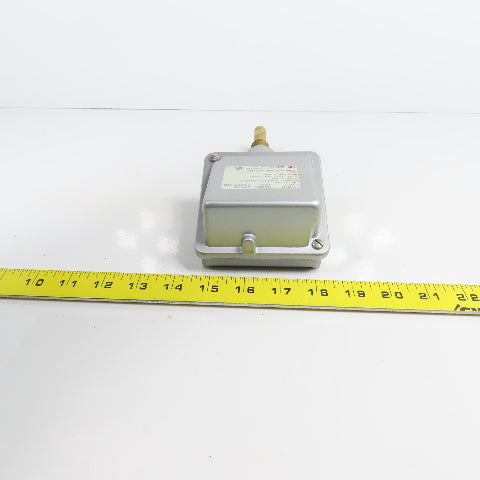 United Electric C100 Model 120 0-225°F / -15+105°C Temperature Switch 480VAC