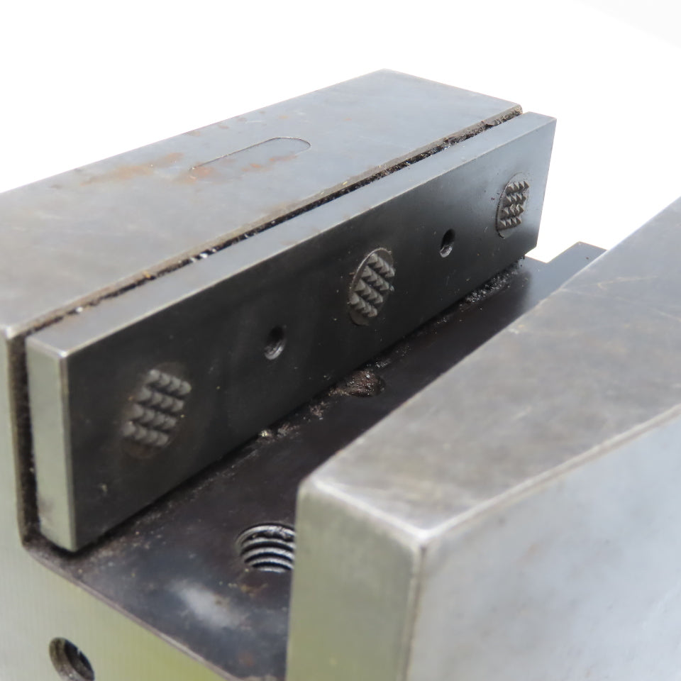 Global CNC 25.6032 VDI 60 Shank 11/4" Right Hand Tool Holder Coolant Fed