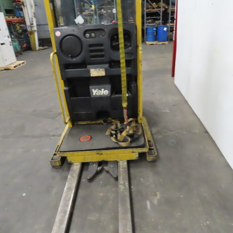 2000 Yale 0S030 3000 Lbs Capacity Order Picker Stand Up Electric Forklift 24V