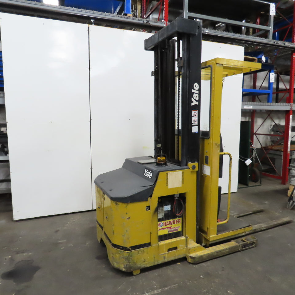 2000 Yale 0S030 3000 Lbs Capacity Order Picker Stand Up Electric Forklift 24V