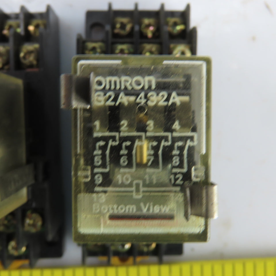 Omron G2A-432A 24VDC Relay W/Base 01X4YT Lot Of 5