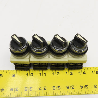 Fuji AH25-P2 600VAC 2 Position Selector Switch Lot of 4