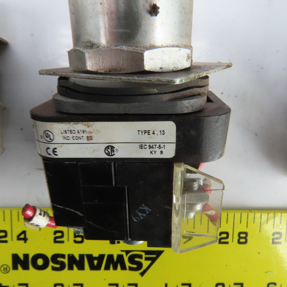 Allen Bradley 800TPT16A Momentary Contact Switches 600V Lot/3