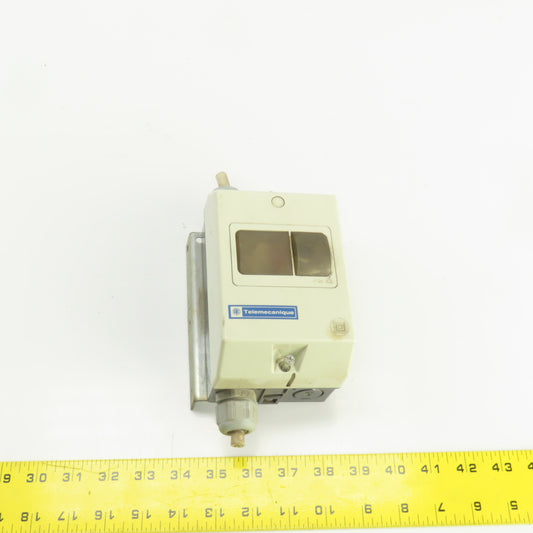 Telemecanique GV2-M14 6-10A Manual Motor Starter 1-7-1/2HP 600VAC W/Enclosure