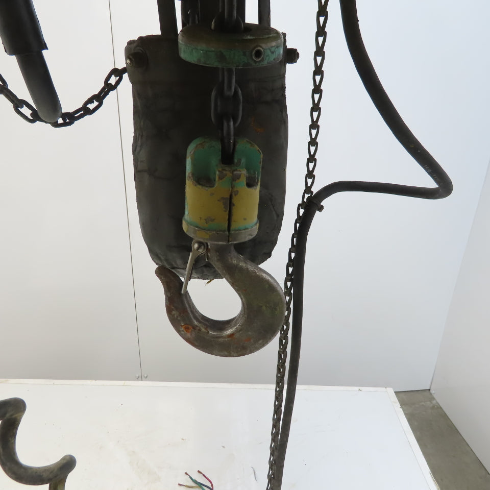 P & H A226-11 1/2 Ton Electric Chain Hoist 20'  Lift 480V 3Hp W/Push Trolley