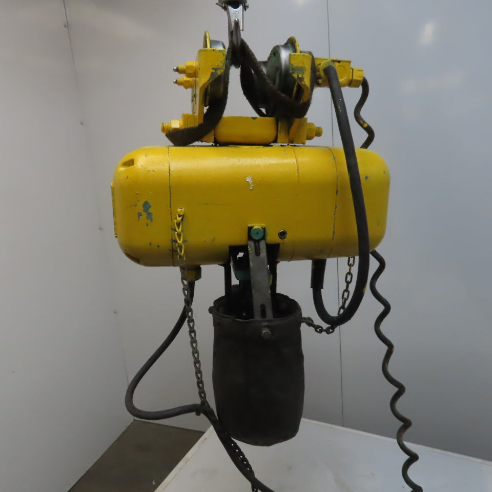P & H A226-11 1/2 Ton Electric Chain Hoist 20'  Lift 480V 3Hp W/Push Trolley