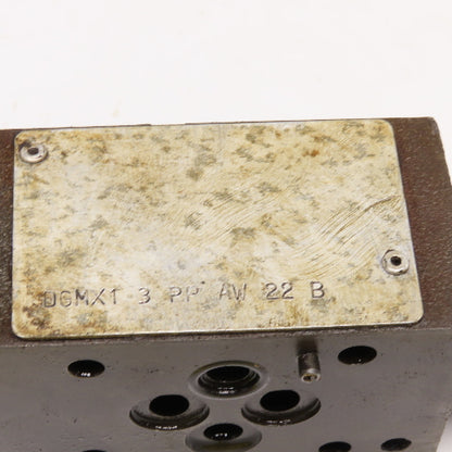 Vickers DGMX 1 3PP AW 22 B Hydraulic Pressure Reducing Sandwich Valve 4500PSI