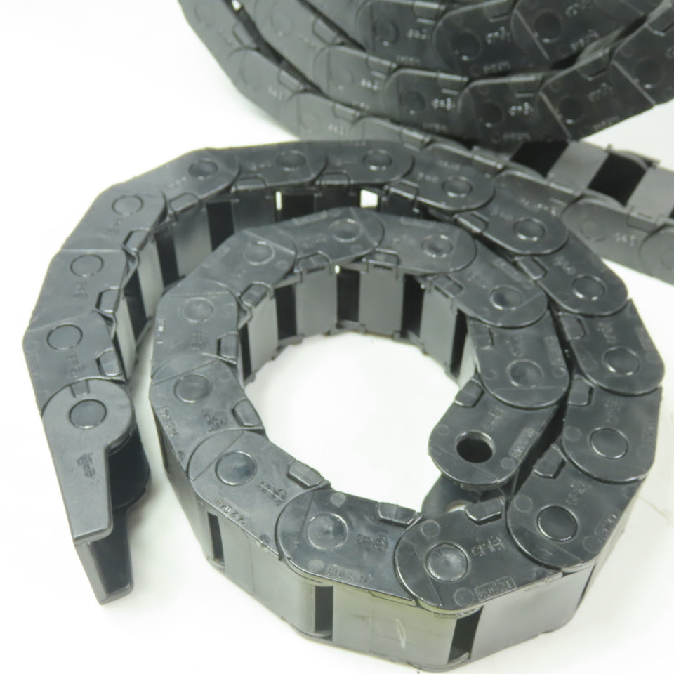Igus 14.2.048 Energy Chain 1-3/8 "x 1" x 108" W/3 End Anchors