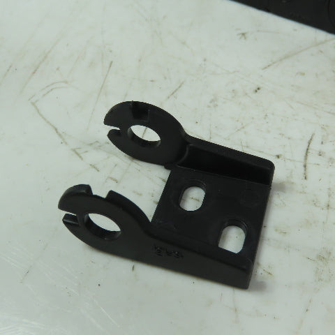 Igus 14.2.048 Energy Chain 1-3/8 "x 1" x 108" W/3 End Anchors