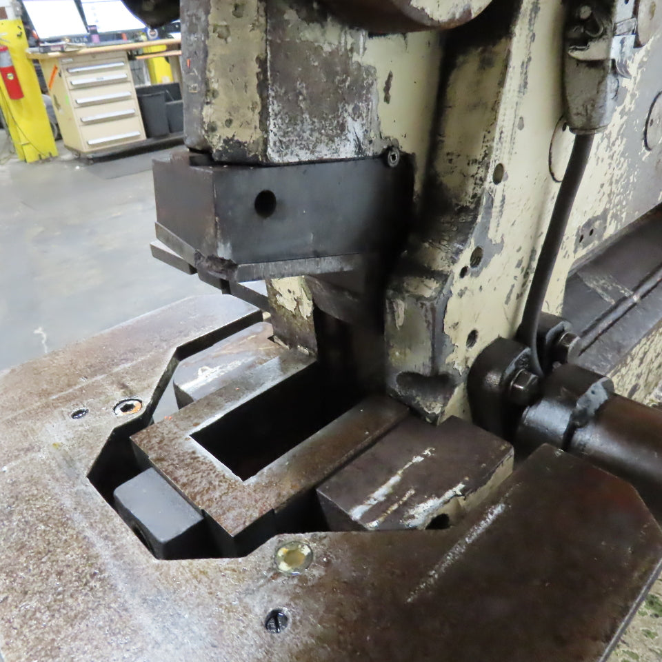 Mubea HIW750 82 Ton Dual Station Iron Worker 10Hp 480V Roller Table & Tooling