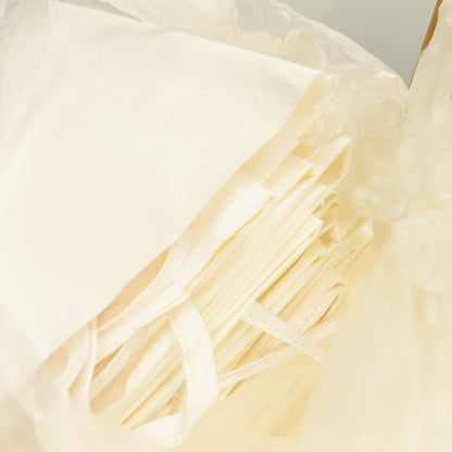 DuPont TYCHEM SL Universal Size White Chemical Protective Aprons Lot Of 30