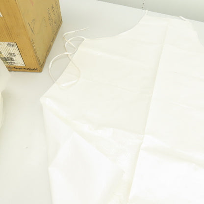 DuPont TYCHEM SL Universal Size White Chemical Protective Aprons Lot Of 30