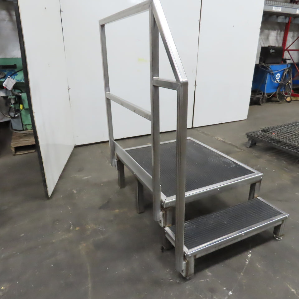 15" Working Height Stainless Steel 2 Step Right Hand Rail Platform 32" x 37"