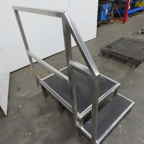 15" Working Height Stainless Steel 2 Step Right Hand Rail Platform 32" x 37"