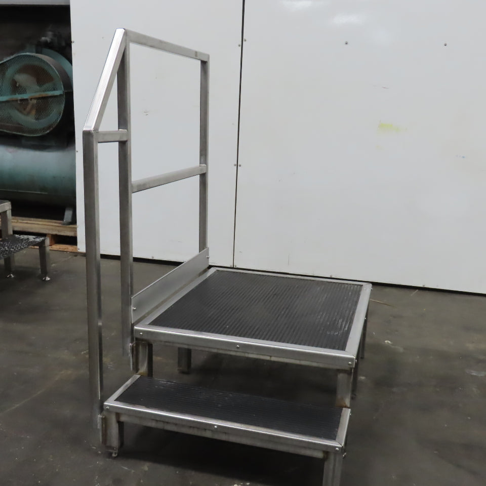 15" Working Height Stainless Steel 2 Step Right Hand Rail Platform 32" x 37"