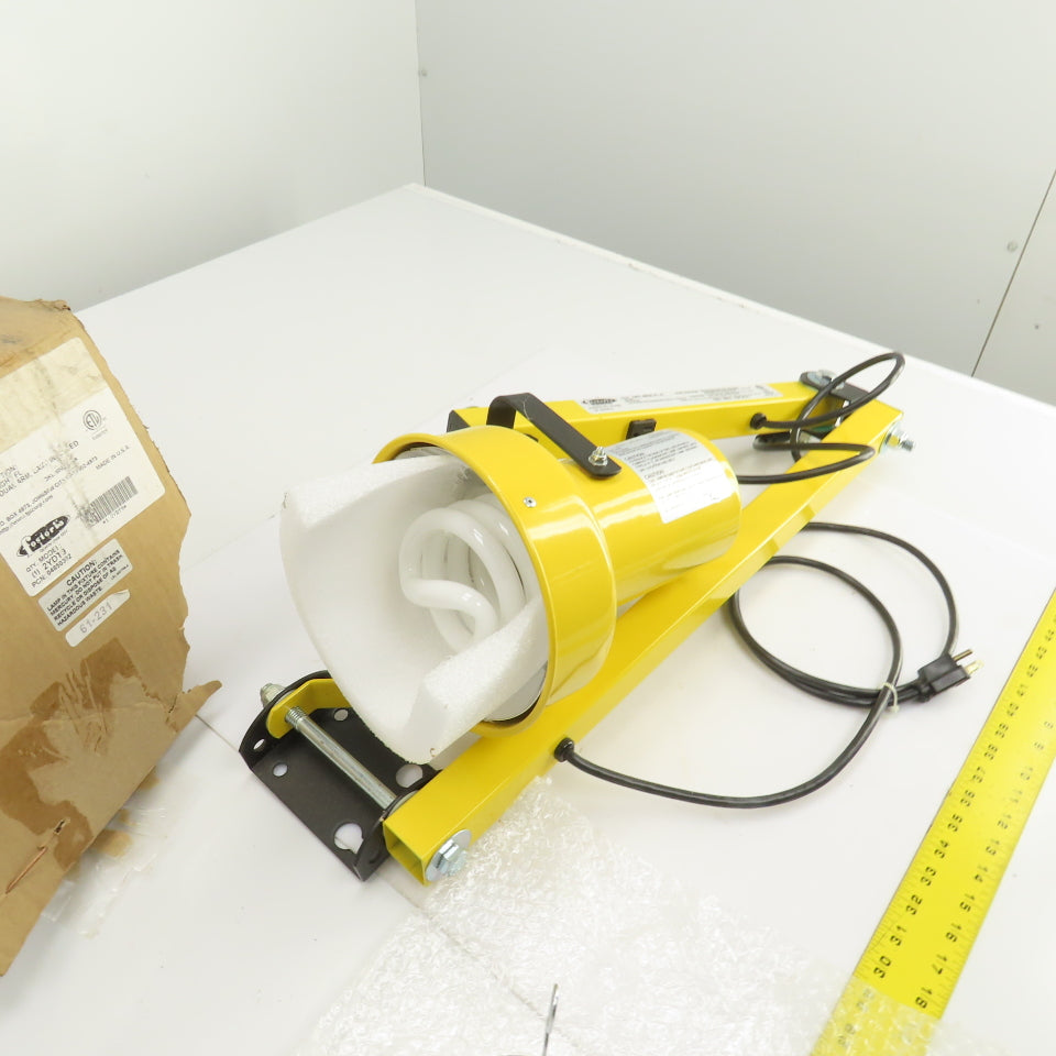 Fostoria 2YD19 DKL-FL DKL-40VA-FL-A Adjustable Dual Arm 40" Dock Light 120VAC