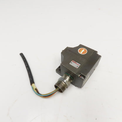 Balluff BNS 813-B03-D12 3 Position Limit Switch 240V Chisel Tip