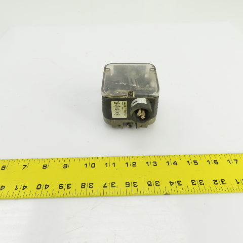 Krom Schroder DG500T 84447842 Air/Gas Pressure Switch 40-200 in-wc 8.5PSI 240VAC