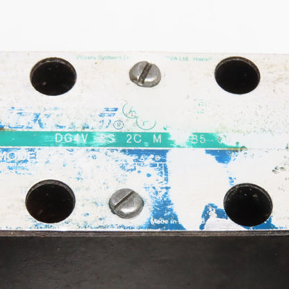 Vickers DG4V-CS-2C-M 4/3 Position Closed Center Hydraulic Valve 120V Coil