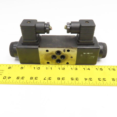 Vickers DG4V-CS-2C-M 4/3 Position Closed Center Hydraulic Valve 120V Coil