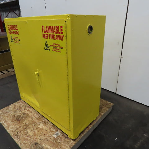 30 Gallon 1 Shelf Flammable Liquid Storage Cabinet 43" x 18" x 44"