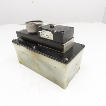 Hytec 100987 Model G Pneumatic Hydraulic Pump Needs Pressure Gauge 4800 PSI