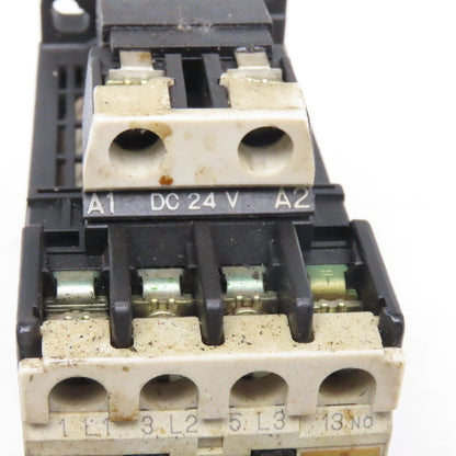 Fuji SC-0/G SC13AG Magnetic Contactor 600V 5Hp 24VDC Coil Lot Of 2