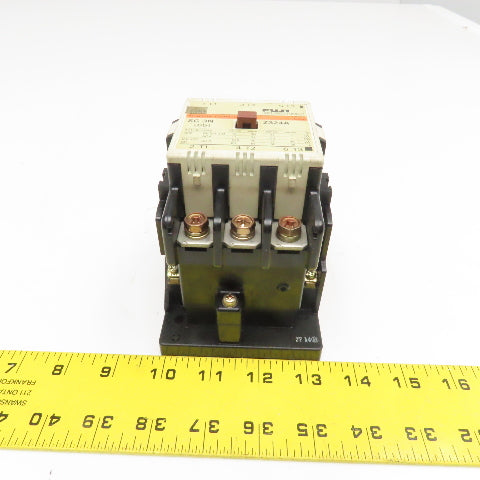 Fuji SC-3N Z324A Magnetic Contactor 600V 30kW 110V 50/60Hz Coil