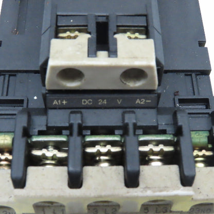 Fuji SJ-1SG Magnetic Contactor 440V 4kW TR-5-1N/3 5-8A Overload 24VDC Coil